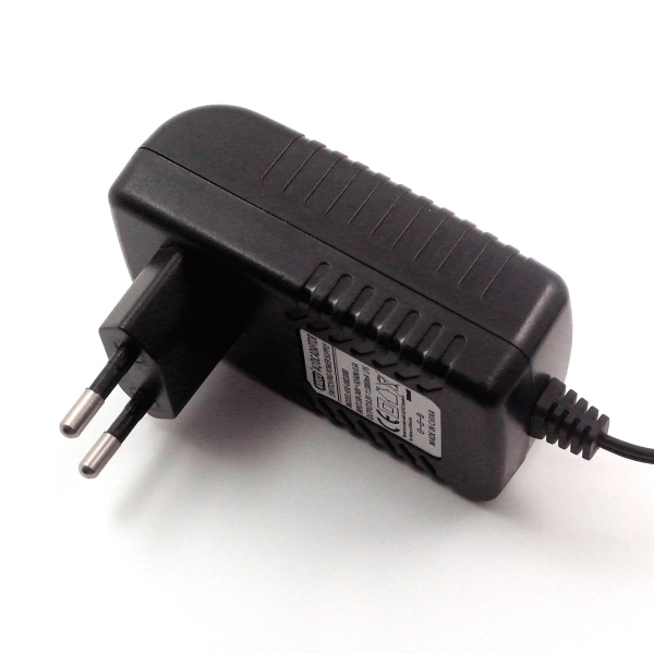 5V 4.5A 22.5W AC/DC adapter